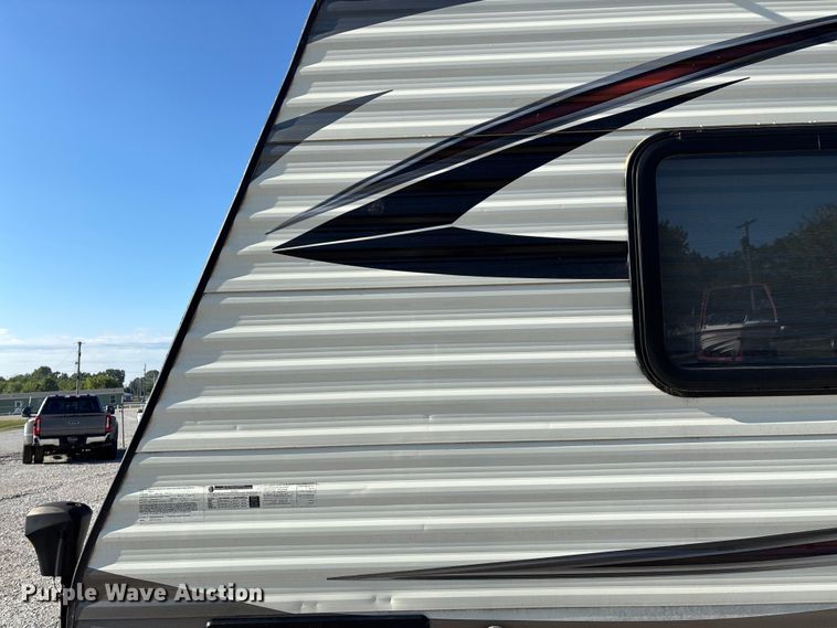 image for item ED2251 2017 Heartland Trail Runner camper