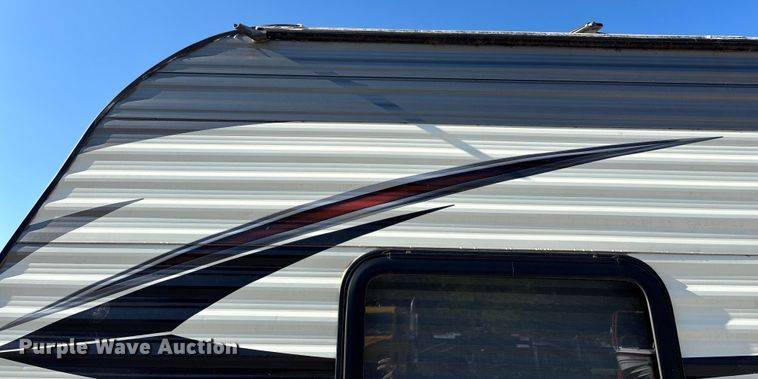 image for item ED2251 2017 Heartland Trail Runner camper