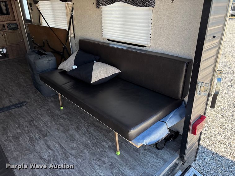 image for item ED2251 2017 Heartland Trail Runner camper