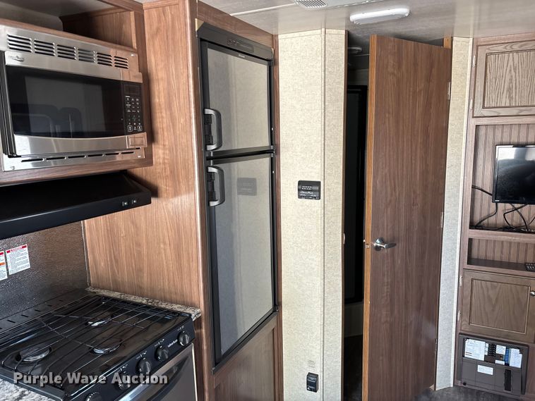 image for item ED2251 2017 Heartland Trail Runner camper