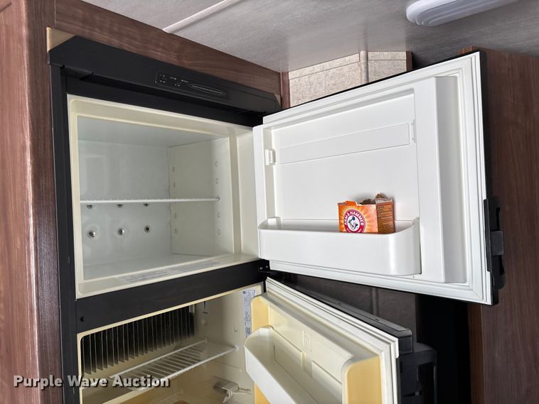 image for item ED2251 2017 Heartland Trail Runner camper