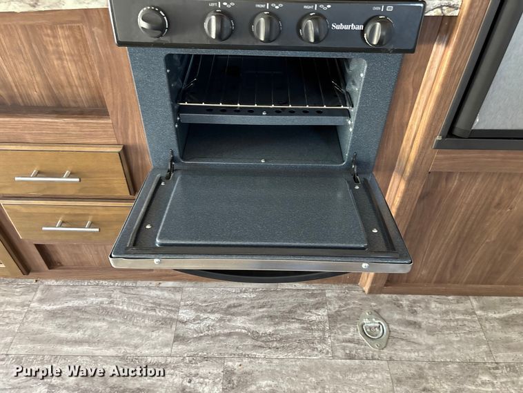 image for item ED2251 2017 Heartland Trail Runner camper