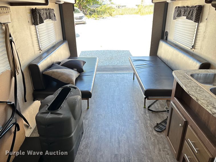 image for item ED2251 2017 Heartland Trail Runner camper