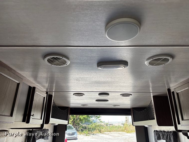 image for item ED2251 2017 Heartland Trail Runner camper