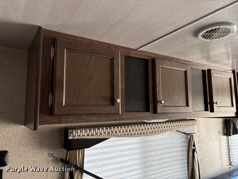 image for item ED2251 2017 Heartland Trail Runner camper