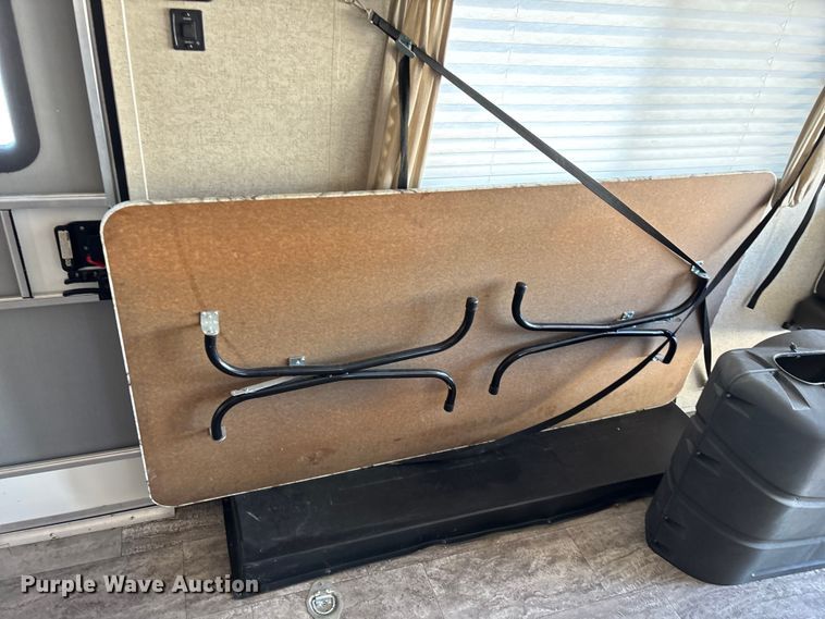 image for item ED2251 2017 Heartland Trail Runner camper