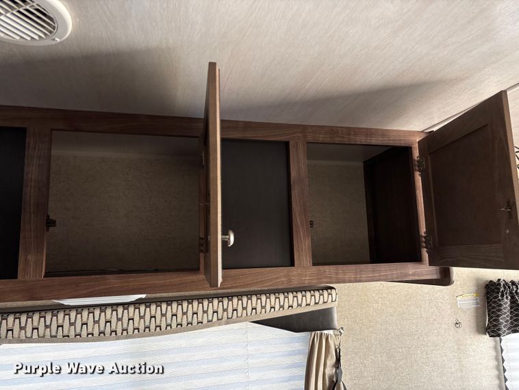 image for item ED2251 2017 Heartland Trail Runner camper