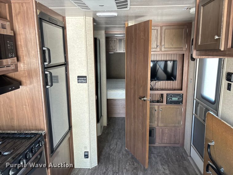 image for item ED2251 2017 Heartland Trail Runner camper