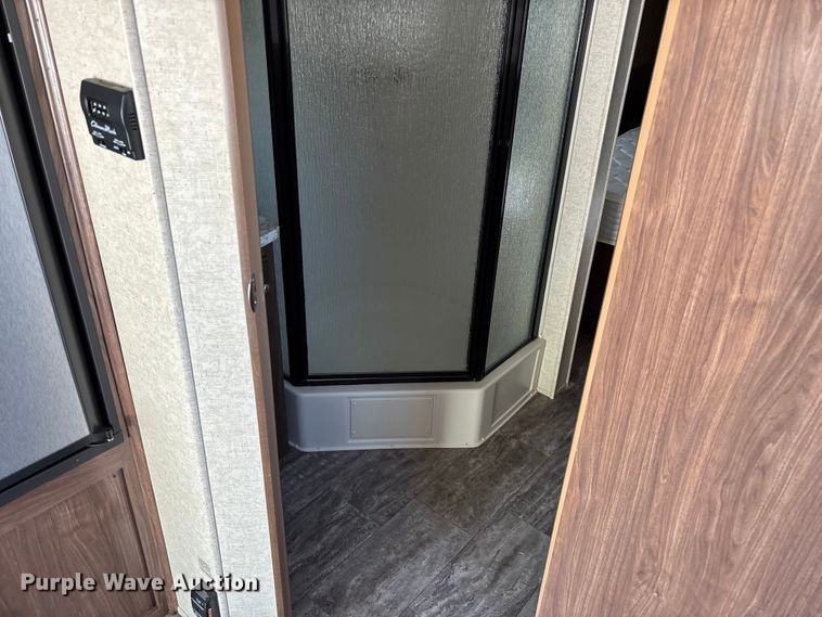 image for item ED2251 2017 Heartland Trail Runner camper