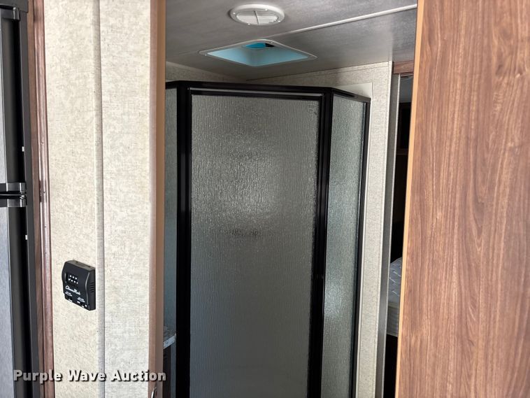 image for item ED2251 2017 Heartland Trail Runner camper