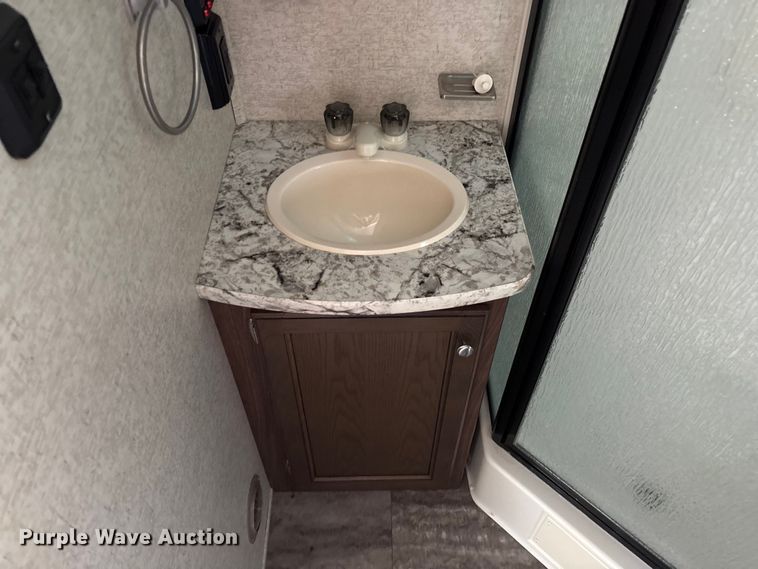 image for item ED2251 2017 Heartland Trail Runner camper