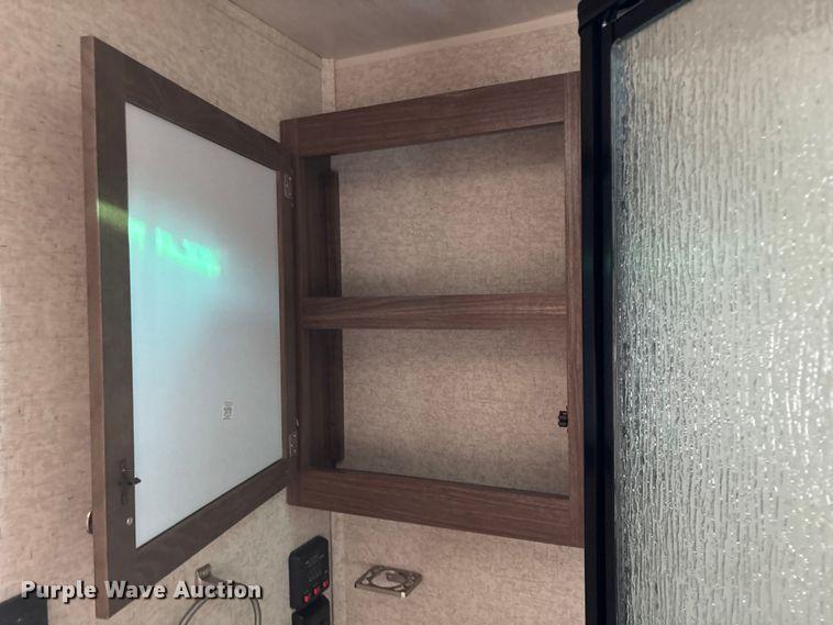 image for item ED2251 2017 Heartland Trail Runner camper