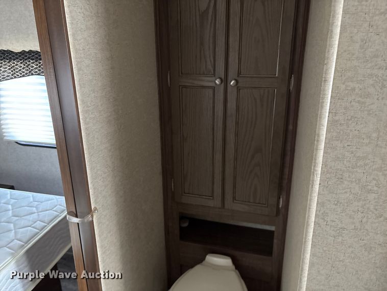 image for item ED2251 2017 Heartland Trail Runner camper