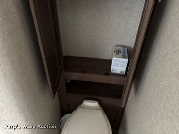 image for item ED2251 2017 Heartland Trail Runner camper