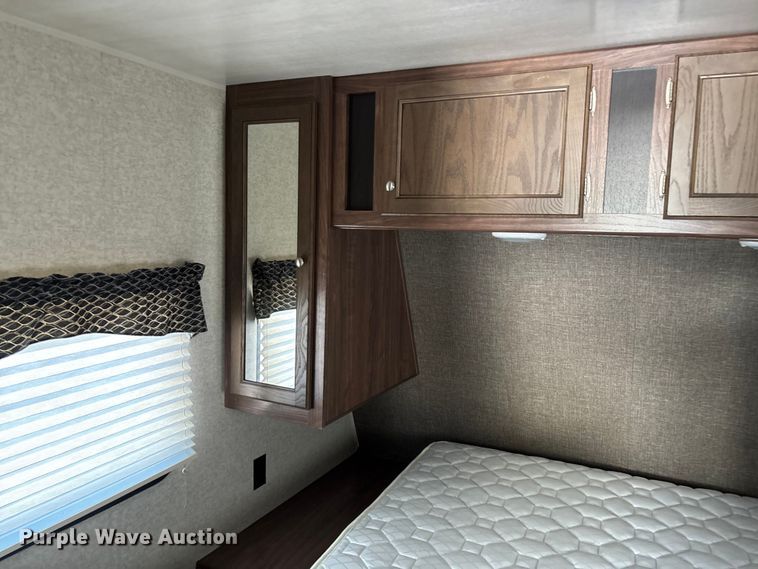 image for item ED2251 2017 Heartland Trail Runner camper