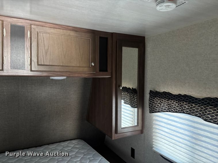 image for item ED2251 2017 Heartland Trail Runner camper