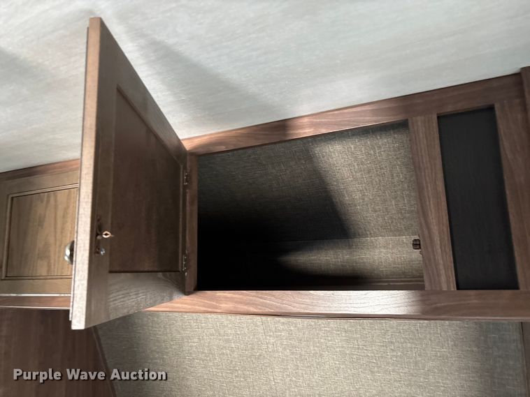 image for item ED2251 2017 Heartland Trail Runner camper