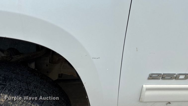 image for item ED2253 2013 GMC Sierra 2500HD pickup truck