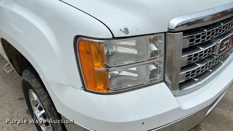 image for item ED2253 2013 GMC Sierra 2500HD pickup truck