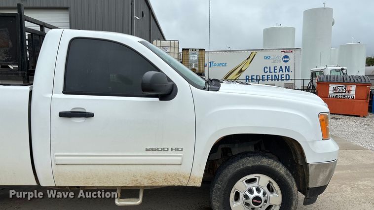 image for item ED2253 2013 GMC Sierra 2500HD pickup truck
