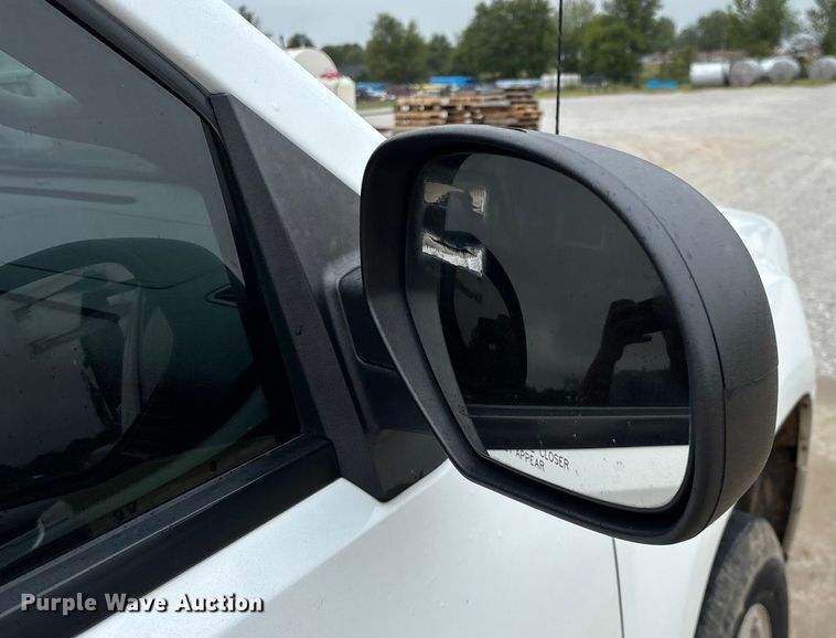 image for item ED2253 2013 GMC Sierra 2500HD pickup truck