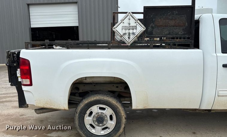 image for item ED2253 2013 GMC Sierra 2500HD pickup truck