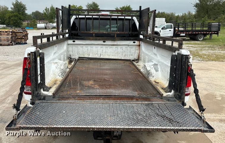 image for item ED2253 2013 GMC Sierra 2500HD pickup truck