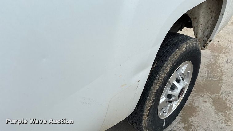 image for item ED2253 2013 GMC Sierra 2500HD pickup truck