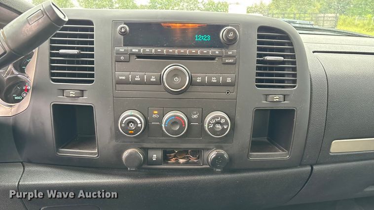 image for item ED2253 2013 GMC Sierra 2500HD pickup truck