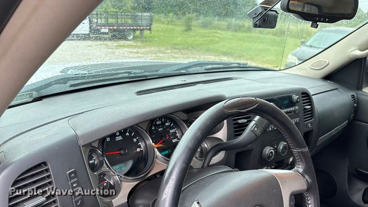 image for item ED2253 2013 GMC Sierra 2500HD pickup truck