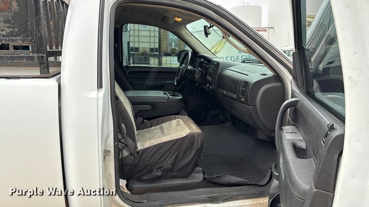 image for item ED2253 2013 GMC Sierra 2500HD pickup truck