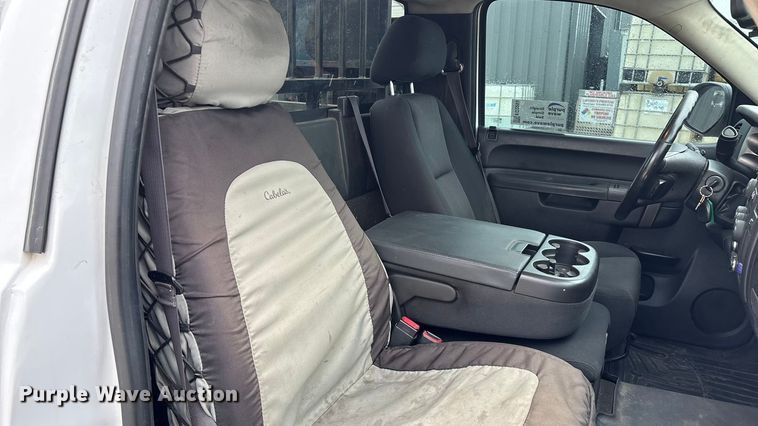 image for item ED2253 2013 GMC Sierra 2500HD pickup truck