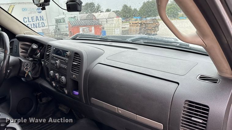 image for item ED2253 2013 GMC Sierra 2500HD pickup truck