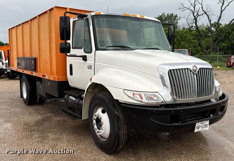 image for item ED5607 2003 International 4300 utility / service truck