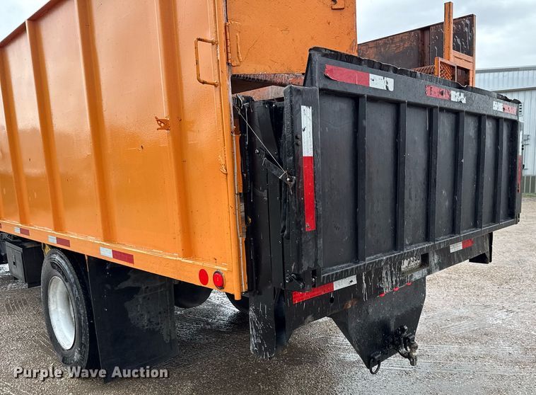 image for item ED5607 2003 International 4300 utility / service truck