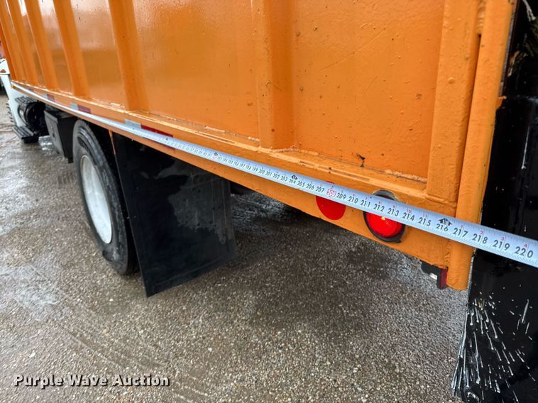 image for item ED5607 2003 International 4300 utility / service truck