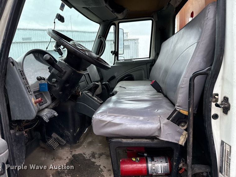 image for item ED5607 2003 International 4300 utility / service truck