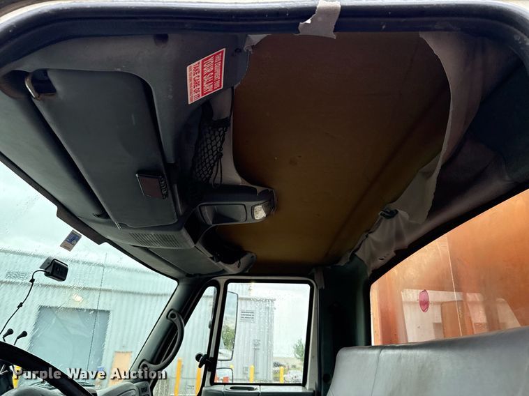 image for item ED5607 2003 International 4300 utility / service truck