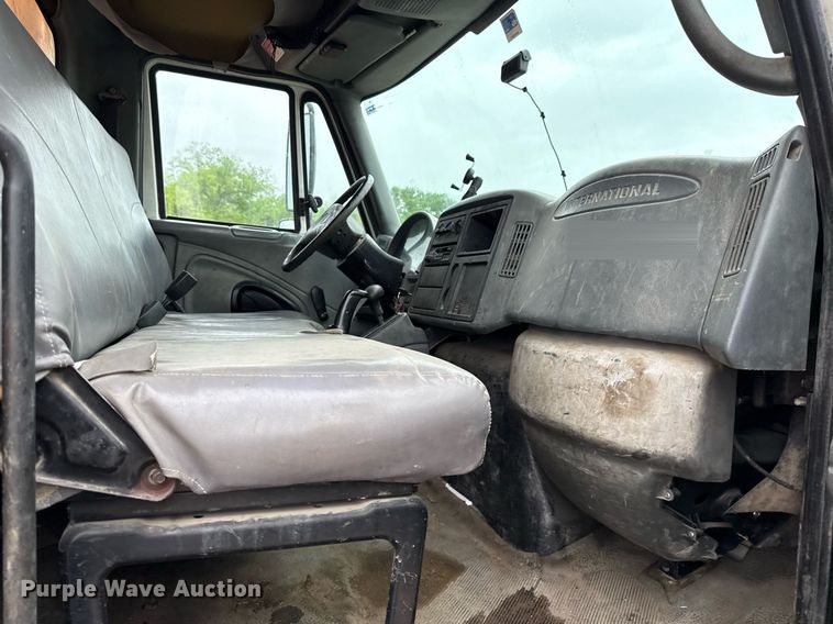 image for item ED5607 2003 International 4300 utility / service truck