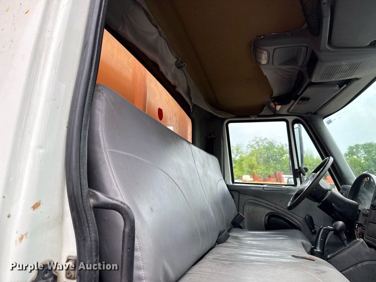 image for item ED5607 2003 International 4300 utility / service truck