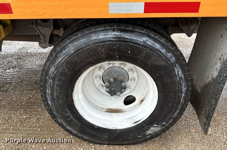 image for item ED5607 2003 International 4300 utility / service truck