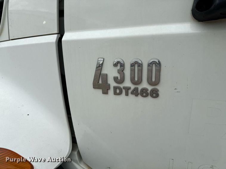 image for item ED5608 2003 International 4300 utility / service truck