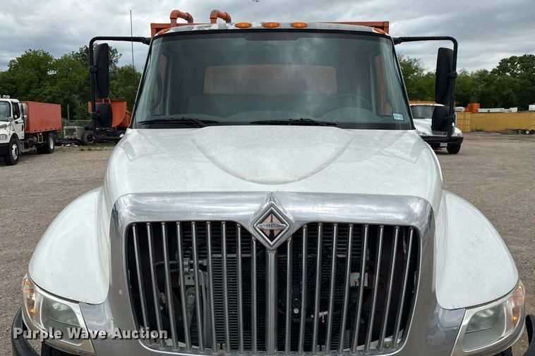 image for item ED5608 2003 International 4300 utility / service truck