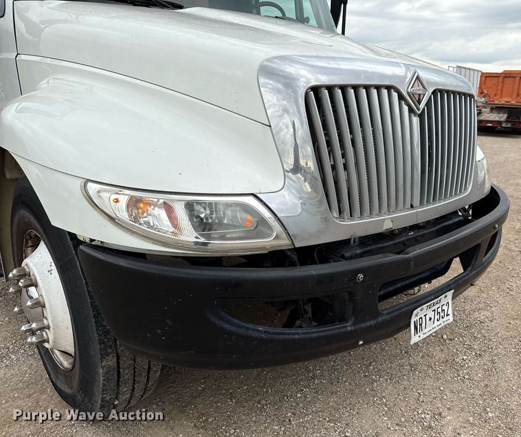 image for item ED5608 2003 International 4300 utility / service truck