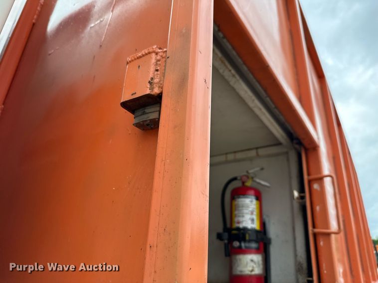 image for item ED5608 2003 International 4300 utility / service truck