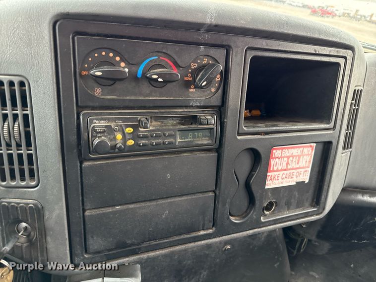 image for item ED5608 2003 International 4300 utility / service truck