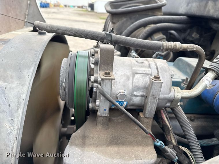 image for item ED5608 2003 International 4300 utility / service truck