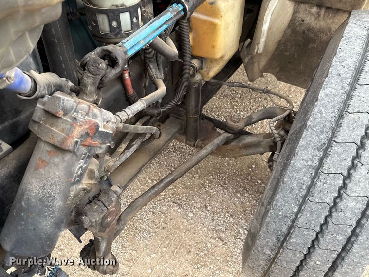 image for item ED5608 2003 International 4300 utility / service truck