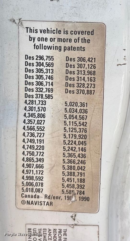 image for item ED5609 2002 International 4300 truck cab and chassis