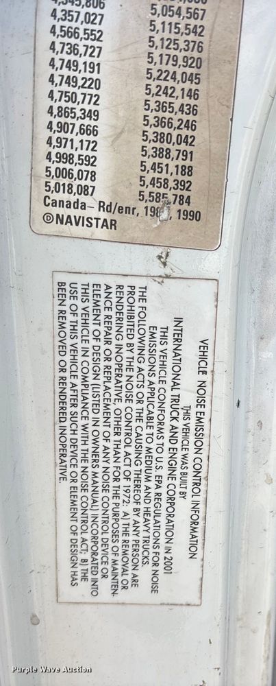 image for item ED5609 2002 International 4300 truck cab and chassis